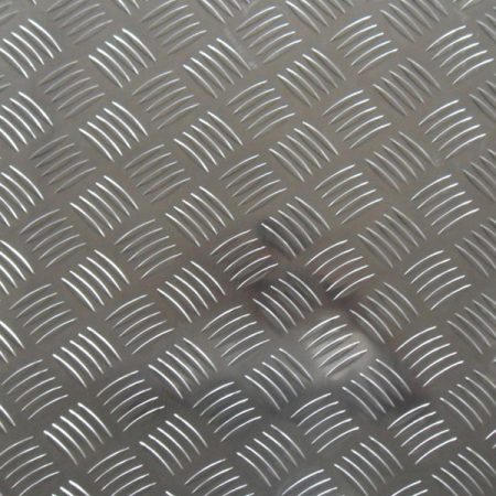 LÁMINA ANTIDERRAPANTE DE ALUMINIO ZARPA (GARRA DE TIGRE) 5 BARRAS